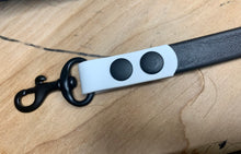 Load image into Gallery viewer, Mini Color Wrap &quot;Get a Grip&quot; DAE Lead Leash NARROW (Toy dogs under 20lbs)